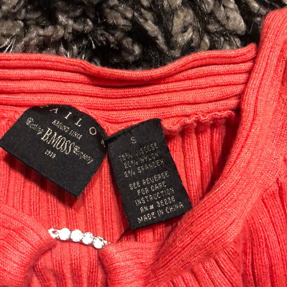 Sweater - Picture 4 of 6